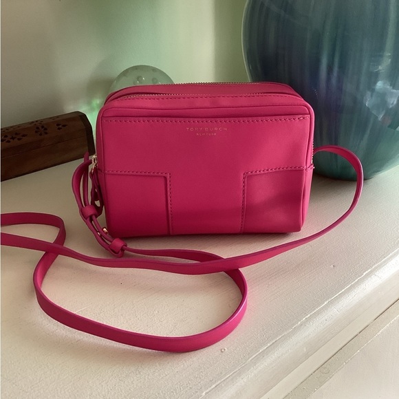 Tory Burch Handbags - TORY BURCH Block T Crossbody Bag PINK Small Double Zipper Leather